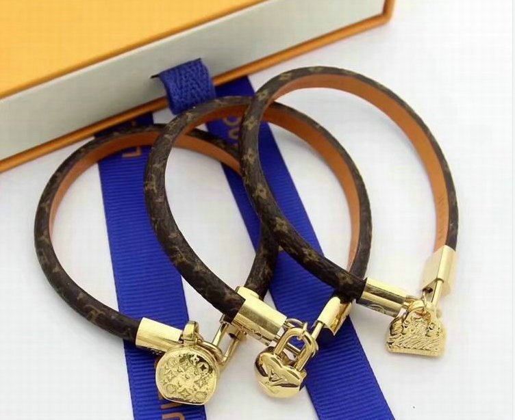 L Leather Bracelet-2