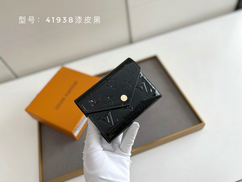 L wallets -62