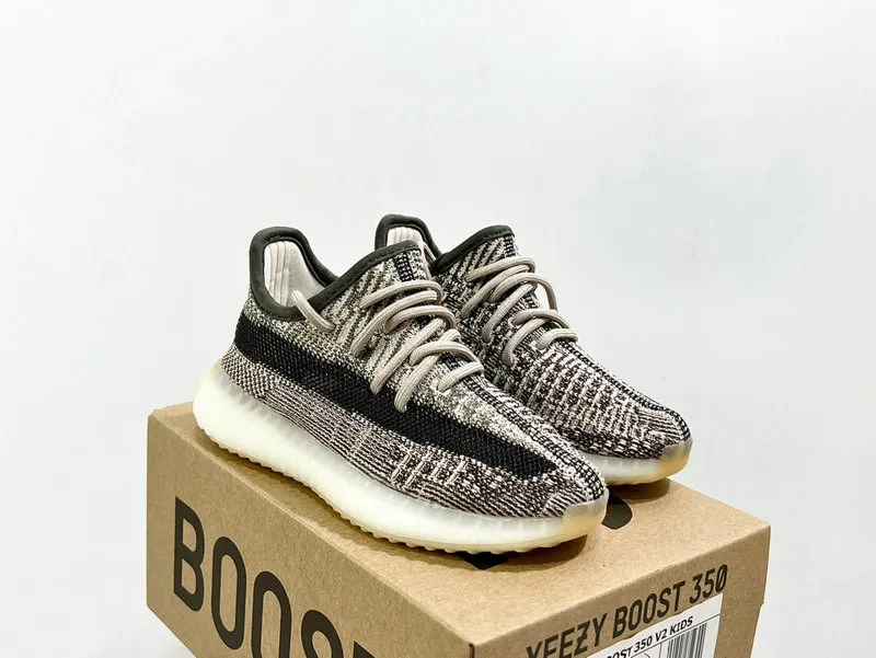 Yeezy Kids-21