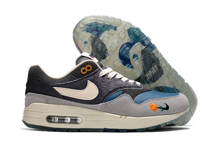 AM 1 Shoes-19