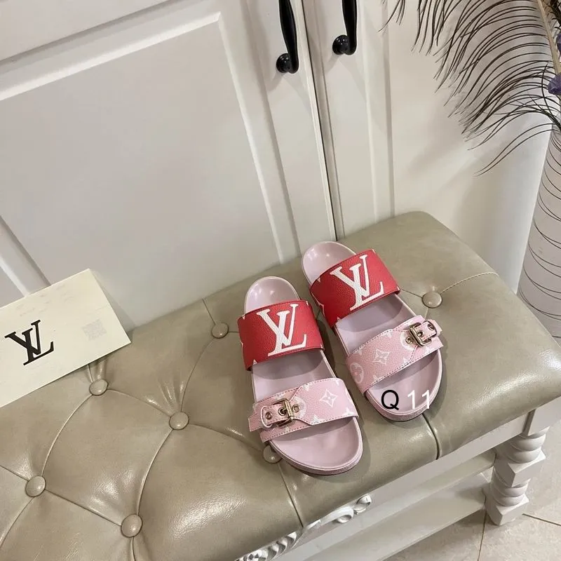 L Slippers-78