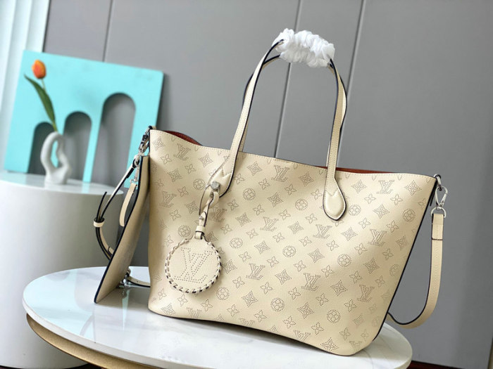 L Women's Bags AAAAA-18