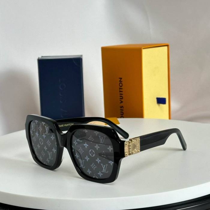 L Sunglasses AAA-123