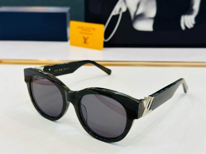 L Sunglasses AAA-273
