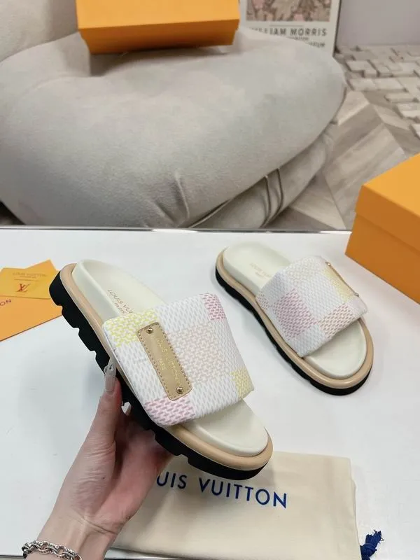 L Slippers-87
