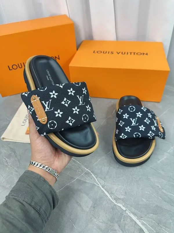 L Slippers-98
