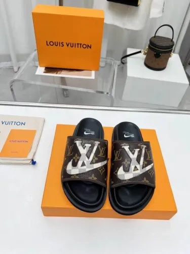 L Slippers-110