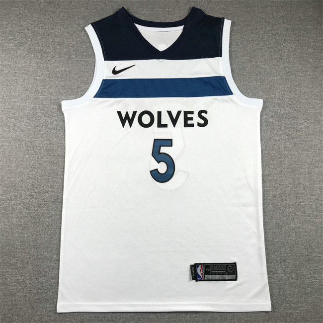 Wolf Embroidery White
