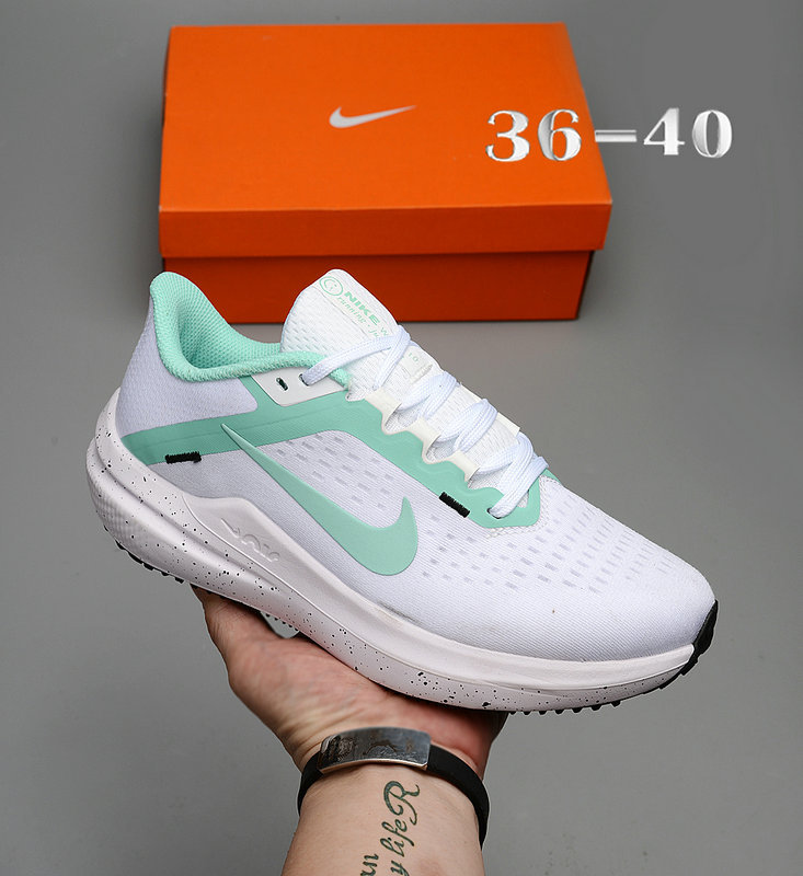 Zoom W10 Women's Shoes-102