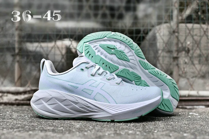 Novablast 4 Shoes-15