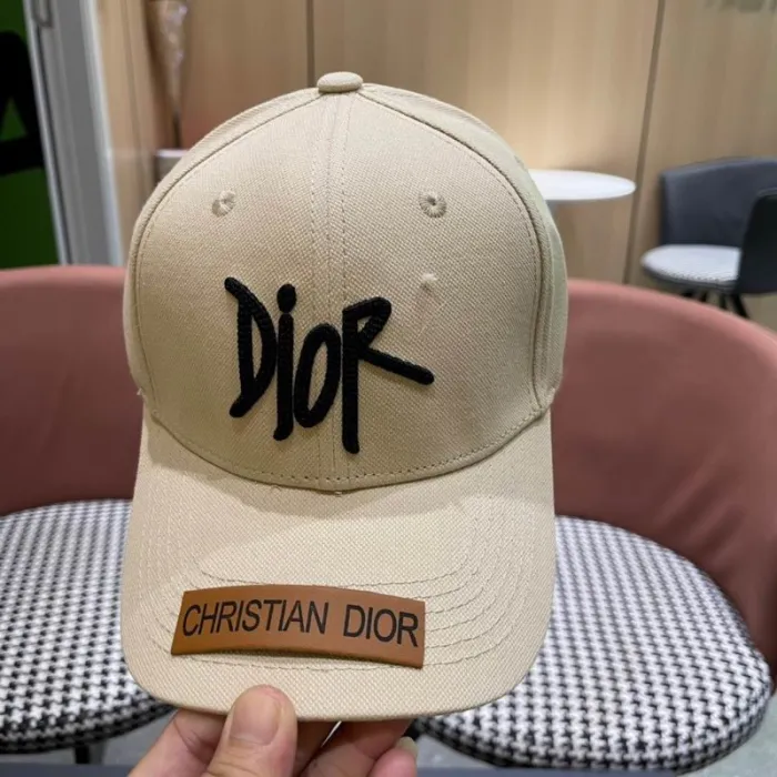 DR hats-85