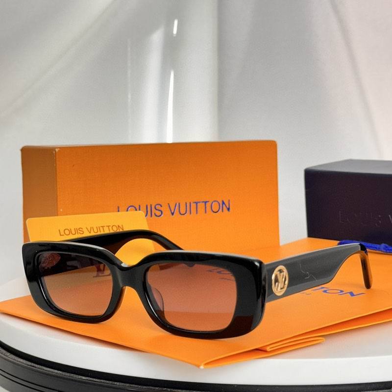 L Sunglasses AAA-582