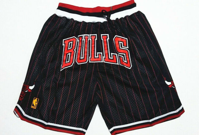 Vintage Chicago Bulls Basketball Stitched Shorts Gold Label Striped BULLS