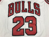 Vintage Jordan 1998 Classic White Michael Jordan #23 Chicago Bulls Basketball Jersey Sports Shirt Tops