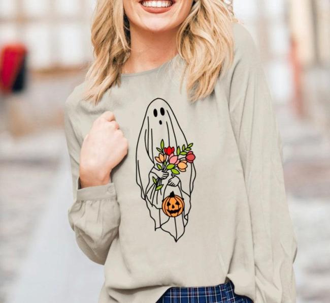Halloween Ghost Shirt, Halloween Costume Party, Floral Ghost Shirt, Womens Fall Shirt, Trick or Treat Shirt, Cute Halloween Pumpkin Gift