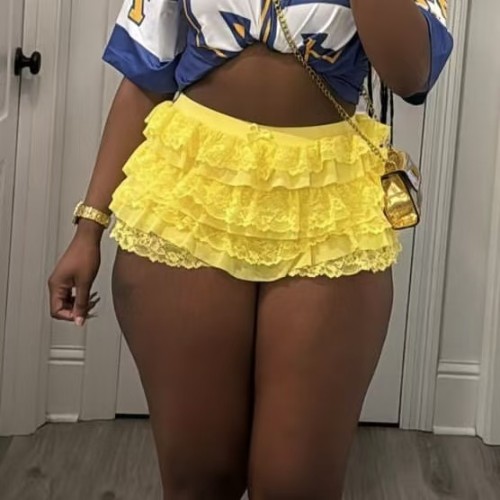 Cute Flouncing Lace Cake Shorts