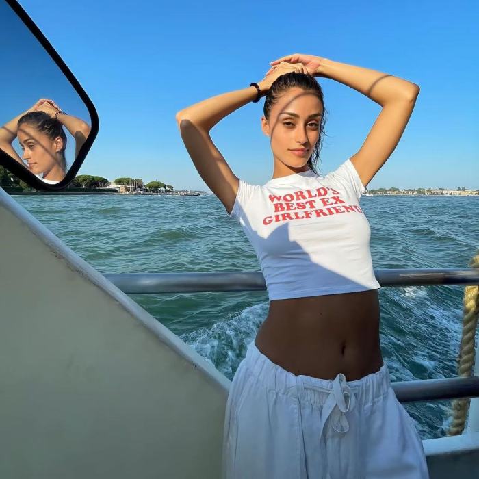 Graphic Crop Top Tee Shirt