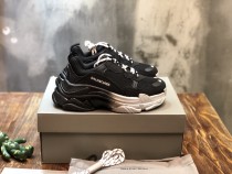 Balenciaga  Shoes Sneakers Luxury Brand   TRIPLE-S   Sneaker with Original Box