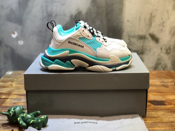 Balenciaga  Shoes Sneakers Luxury Brand   TRIPLE-S   Sneaker with Original Box