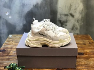 Balenciaga  Shoes Sneakers Luxury Brand   TRIPLE-S   Sneaker with Original Box