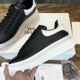 Alexander McQueen Mens Shoes Fashion Sneakers Unisex Design Luxury Brand Oversized Sneaker with Box