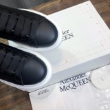 Alexander McQueen Mens Shoes Fashion Sneakers Unisex Design Luxury Brand Oversized Sneaker with Box