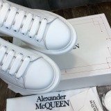 Alexander McQueen Mens Shoes Fashion Sneakers Unisex Design Luxury Brand Oversized Sneaker with Box