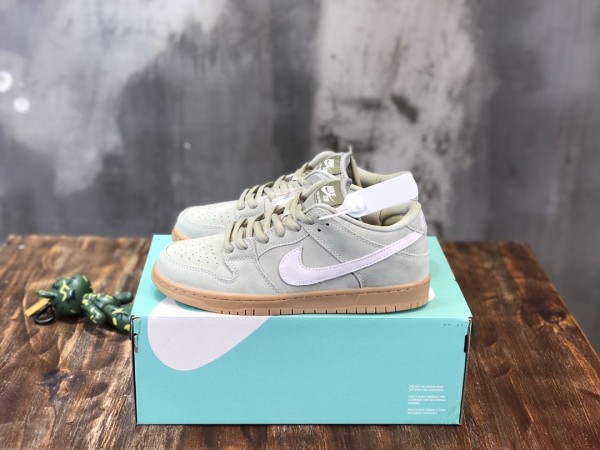 Nike SB Dunk Low Retro White/Black Sneakers Men Womens Shoes with Original Box