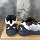 Yeezy Boost 700 OG Wave Runner Sneakers Men Womens Shoes