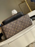 Louis Vuitton Womens Bags Shoulder Messenger Bags Luxury Cross Body Handbag Calfskin leather with Original Box M45335