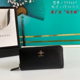 Gucci Women's Wallet Calfskin w/ naOriginil Box 523667