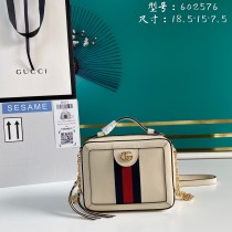 Gucci Womens Bags Shoulder Messenger Bags Luxury Cross Body Handbag Calfskin leather with naOrigil Box  602576