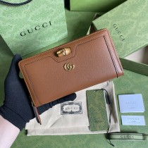 Gucci women's wallet in calfskin with naOriginil box  658634