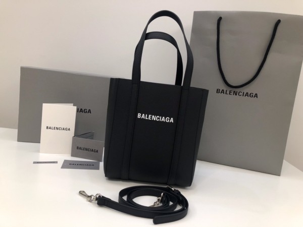 Balenciaga  Womens Bags Shoulder Messenger Bags Luxury Cross Body Handbag Calfskin leather with naOrigil Box