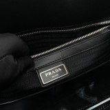 Prada Womens Bags Shoulder Messenger Bags Luxury Cross Body Handbag Calfskin leather with naOrigil Box