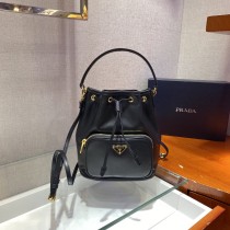 Prada Womens Bags Shoulder Messenger Bags Luxury Cross Body Handbag Calfskin leather with naOrigil Box