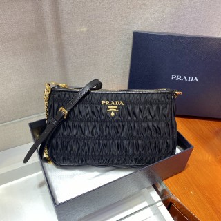 Prada Womens Bags Shoulder Messenger Bags Luxury Cross Body Handbag Calfskin leather with naOrigil Box