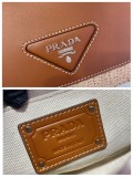 Prada Womens Bags Shoulder Messenger Bags Luxury Cross Body Handbag Calfskin leather with naOrigil Box