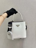 Prada Womens Bags Shoulder Messenger Bags Luxury Cross Body Handbag Calfskin leather with naOrigil Box