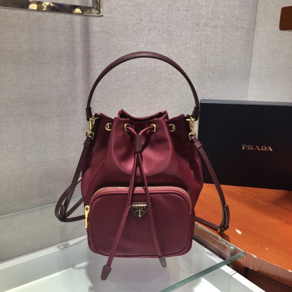 Prada Womens Bags Shoulder Messenger Bags Luxury Cross Body Handbag Calfskin leather with naOrigil Box