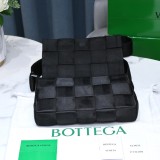 Bottega Veneta Womens Bags Shoulder Messenger Bags Luxury Cross Body Handbag Calfskin leather with naOrigil Box