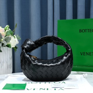 Bottega Veneta Womens Bags Shoulder Messenger Bags Luxury Cross Body Handbag Calfskin leather with naOrigil Box