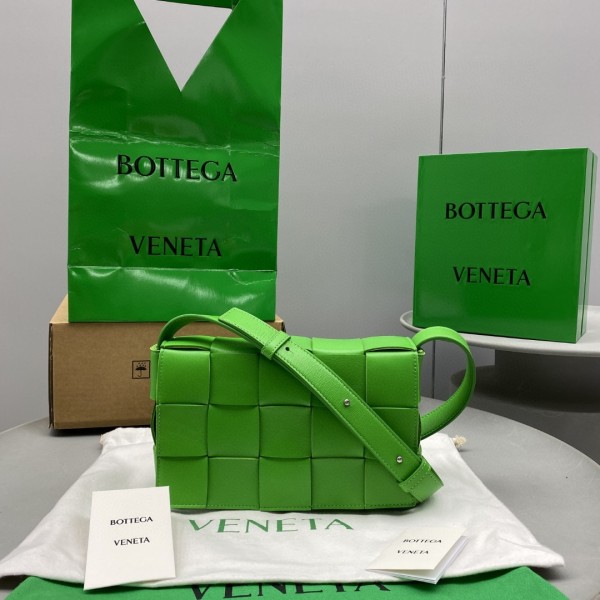 Bottega Veneta Womens Bags Shoulder Messenger Bags Luxury Cross Body Handbag Calfskin leather with naOrigil Box