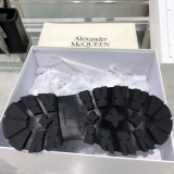 Alexander McQueen's newest Martin boot strap for autumn and winter in original original box