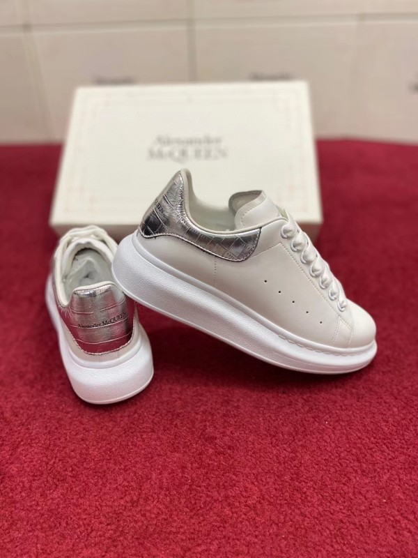 Alexander McQueen luxury brand casual sneakers in original original box