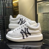 Alexander McQueen small white shoes joint casual shoes leather increased sports shoelaces in original original box