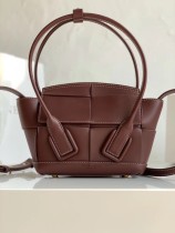 Bottega Veneta Womens Bags Shoulder Messenger Bags Luxury Cross Body Handbag Calfskin leather with naOrigil Box