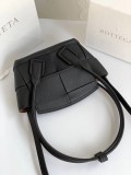 Bottega Veneta Womens Bags Shoulder Messenger Bags Luxury Cross Body Handbag Calfskin leather with naOrigil Box