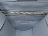 Bottega Veneta Womens Bags Shoulder Messenger Bags Luxury Cross Body Handbag Calfskin leather with naOrigil Box