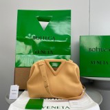 Bottega Veneta Womens Bags Shoulder Messenger Bags Luxury Cross Body Handbag Calfskin leather with naOrigil Box